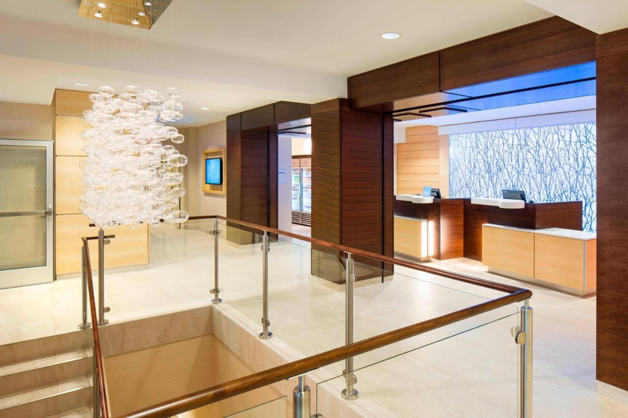Fairfield & By Marriott Downtown Hotel